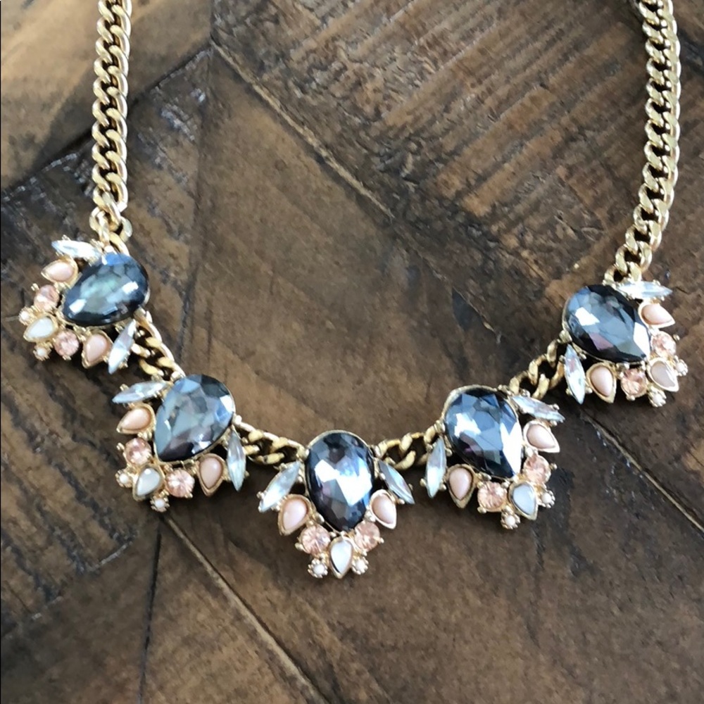 Express Statement Necklace - Picture 3 of 7